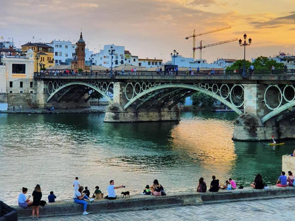 City Center Sevilla Севилья Экстерьер фото