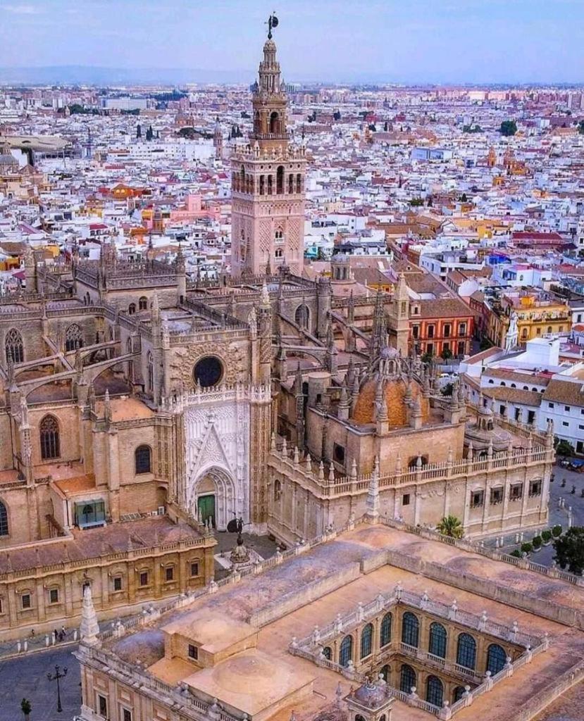 City Center Sevilla Севилья Экстерьер фото
